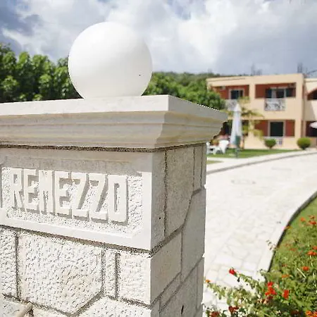 Remezzo & מלון דירות אמודי